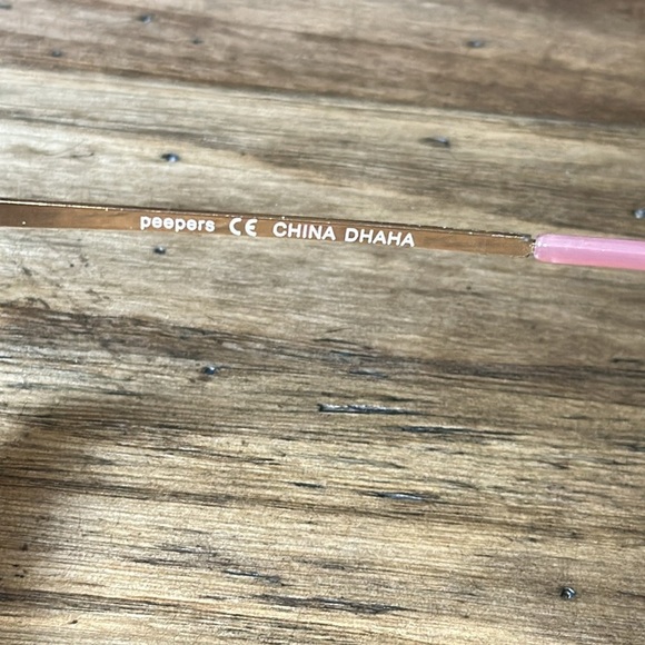 Peepers Sunnies in Pink - Picture 4 of 4